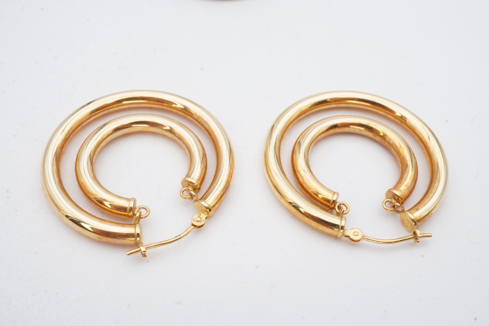 Eternagold 14k Yellow Gold Hoop Earrings