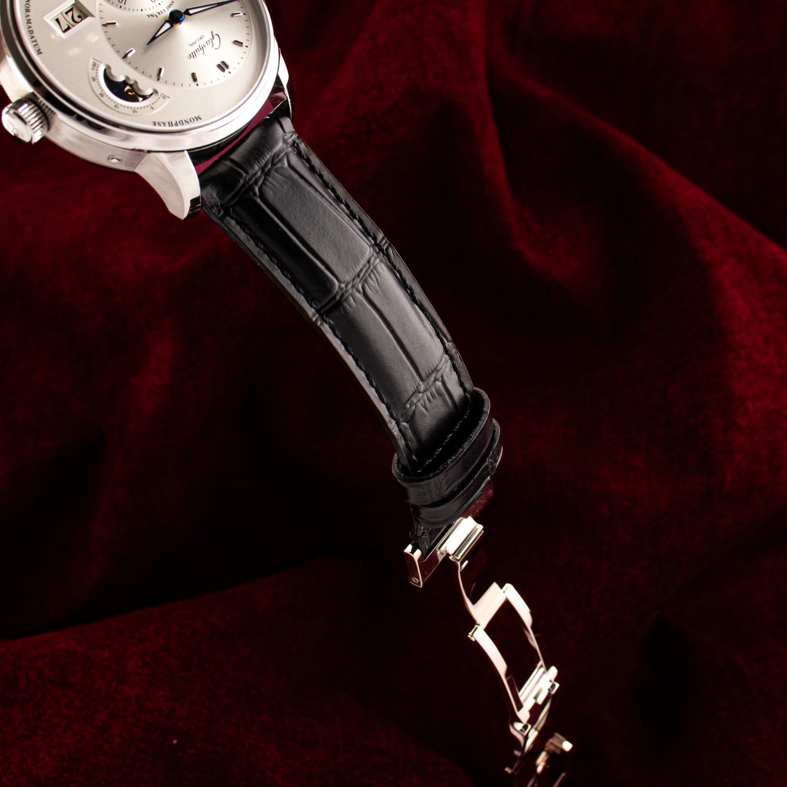 2025 Glashutte PanoMaticLunar 40mm Stainless Steel 1-90-02-42-32-61 Full Set B&P