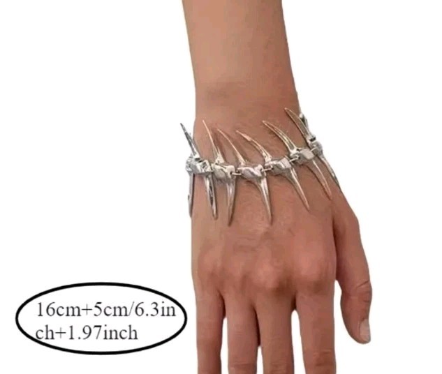 Super Cool Gothic, Rocker,style Silvertone Bracelet Ot Thorns, bones! Grunge EMO