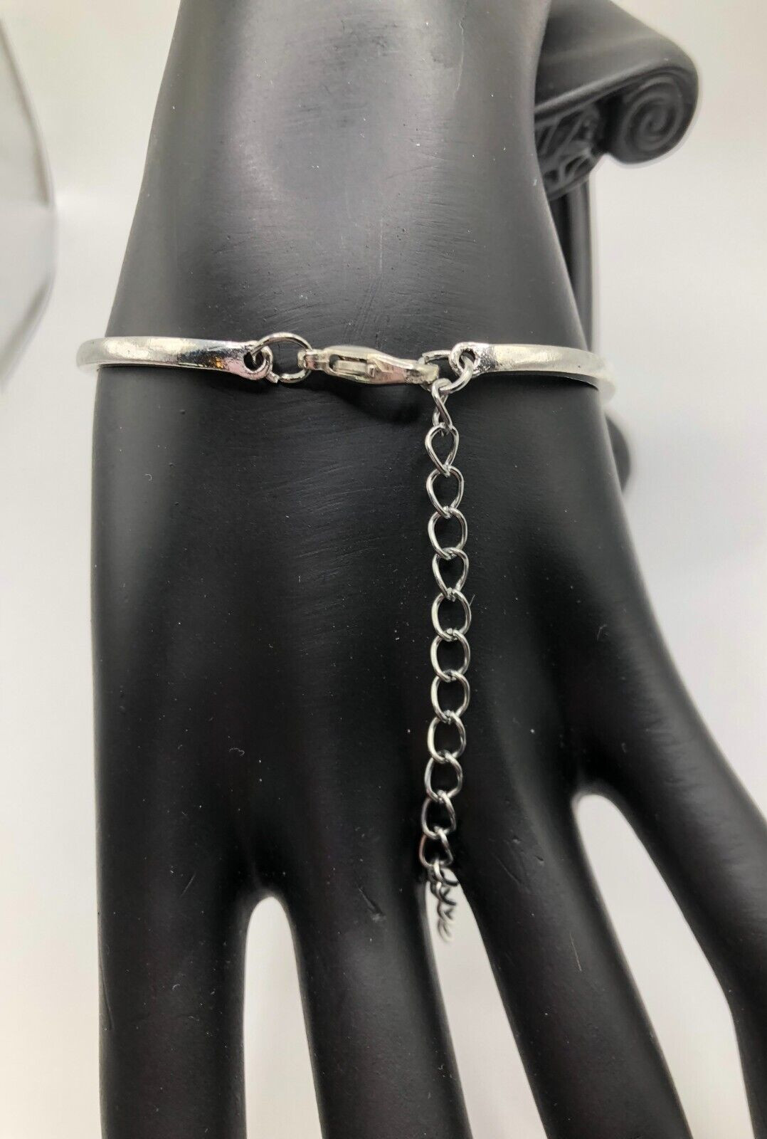 Vintage Silver Tone Bracelet with Geometric Shape Pattern with Ability to Size