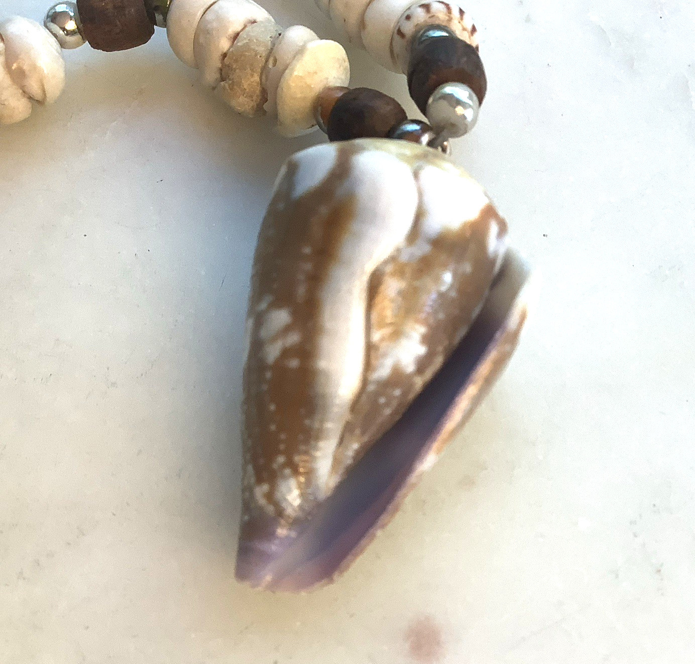 Vintage Puka Shell Necklace Hawaiian Surfer Necklaces Beaded Barrel Clasp