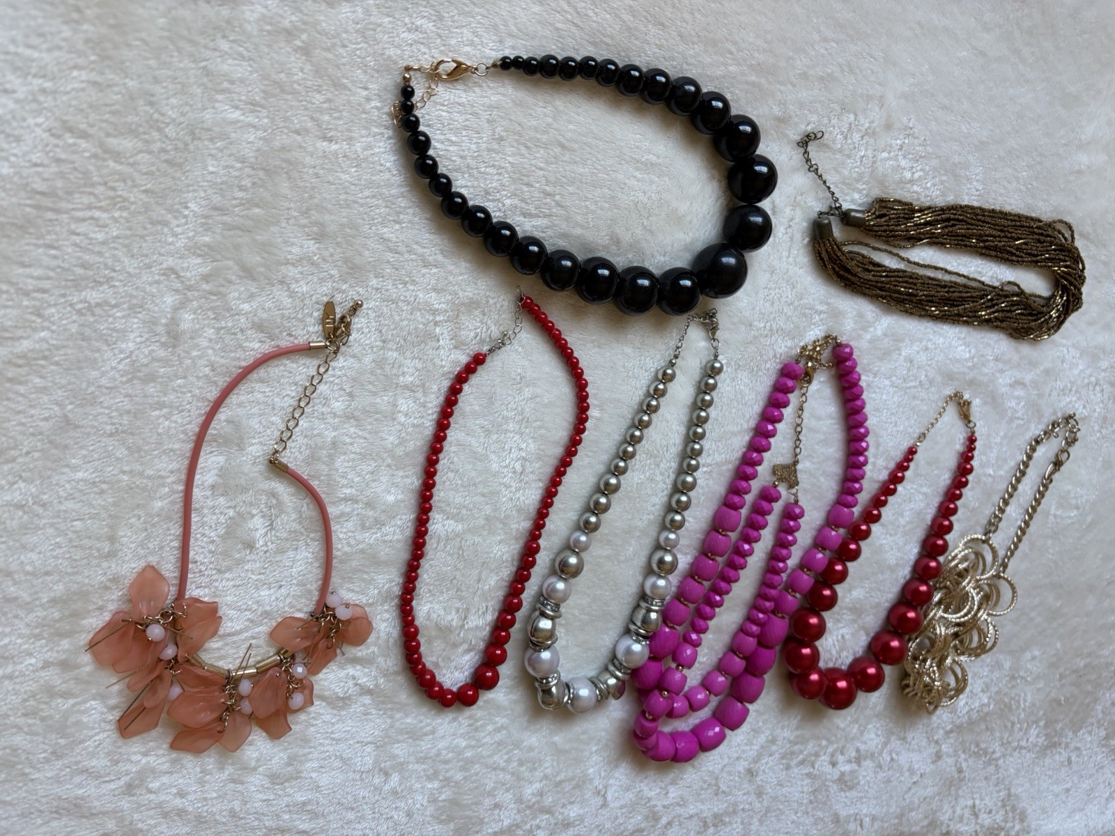 DKNY Women’s Fashion Jewelry Mixed Lot 8pc Multicolor Beaded Necklaces