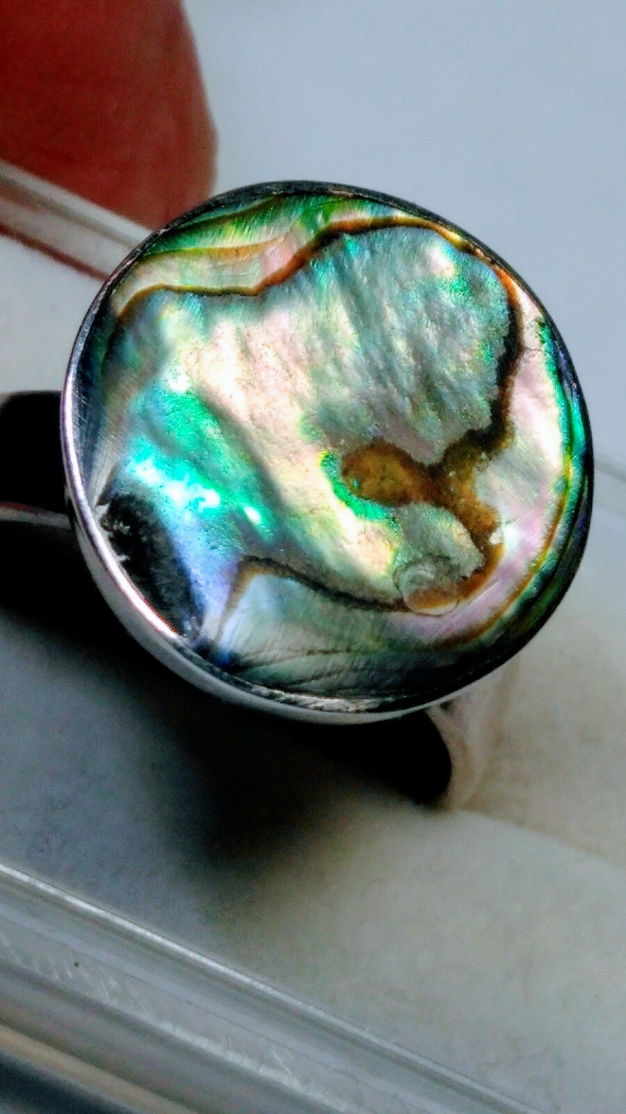 SPECTACULAR ABALONE SHELL INLAYS IN STERLING SILVER.925 RING SIZE 8.75-9.0!
