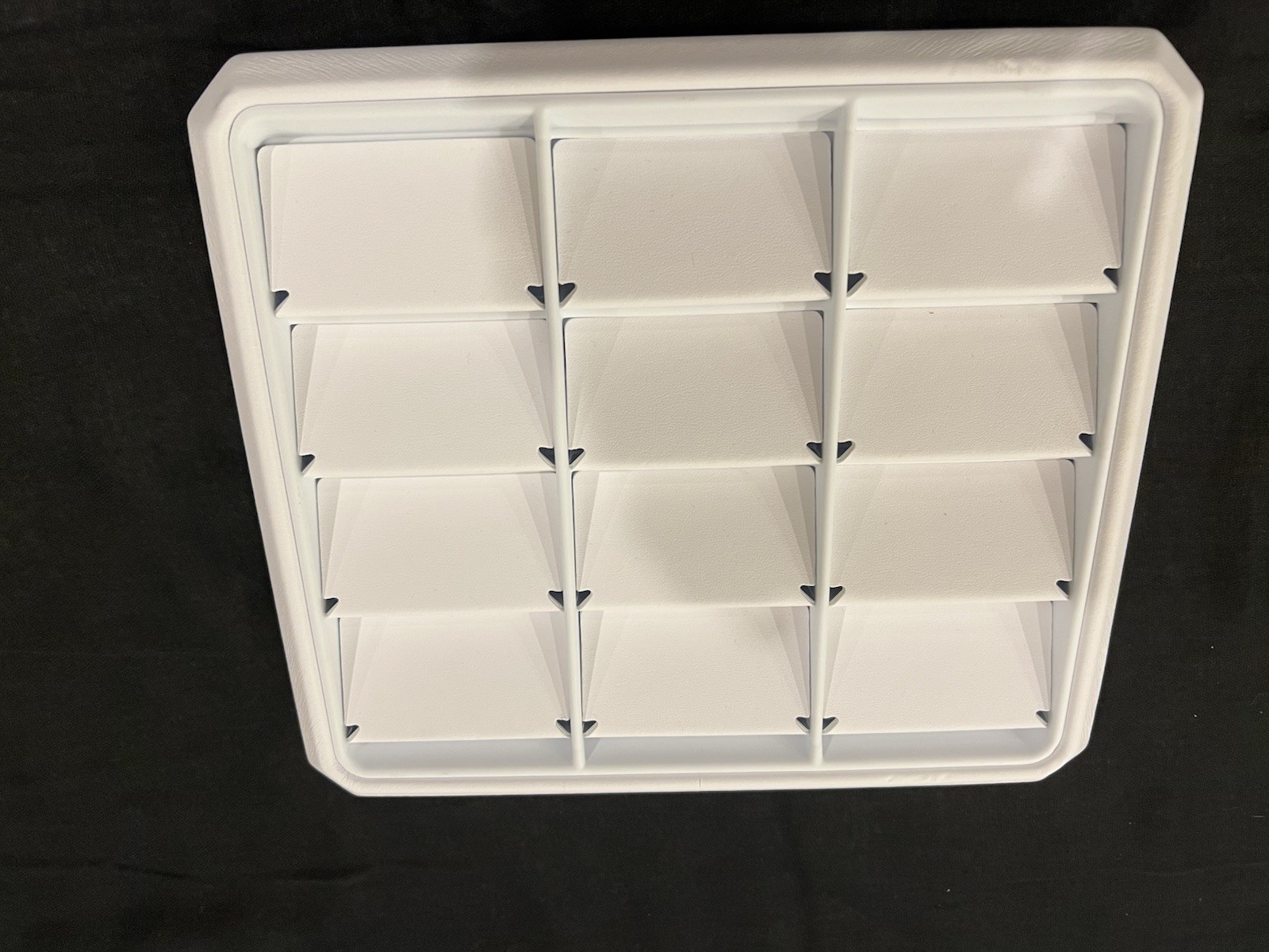 White Leather Jewelry Display Stand Tray 12 Grids Pendant Earrings Necklace