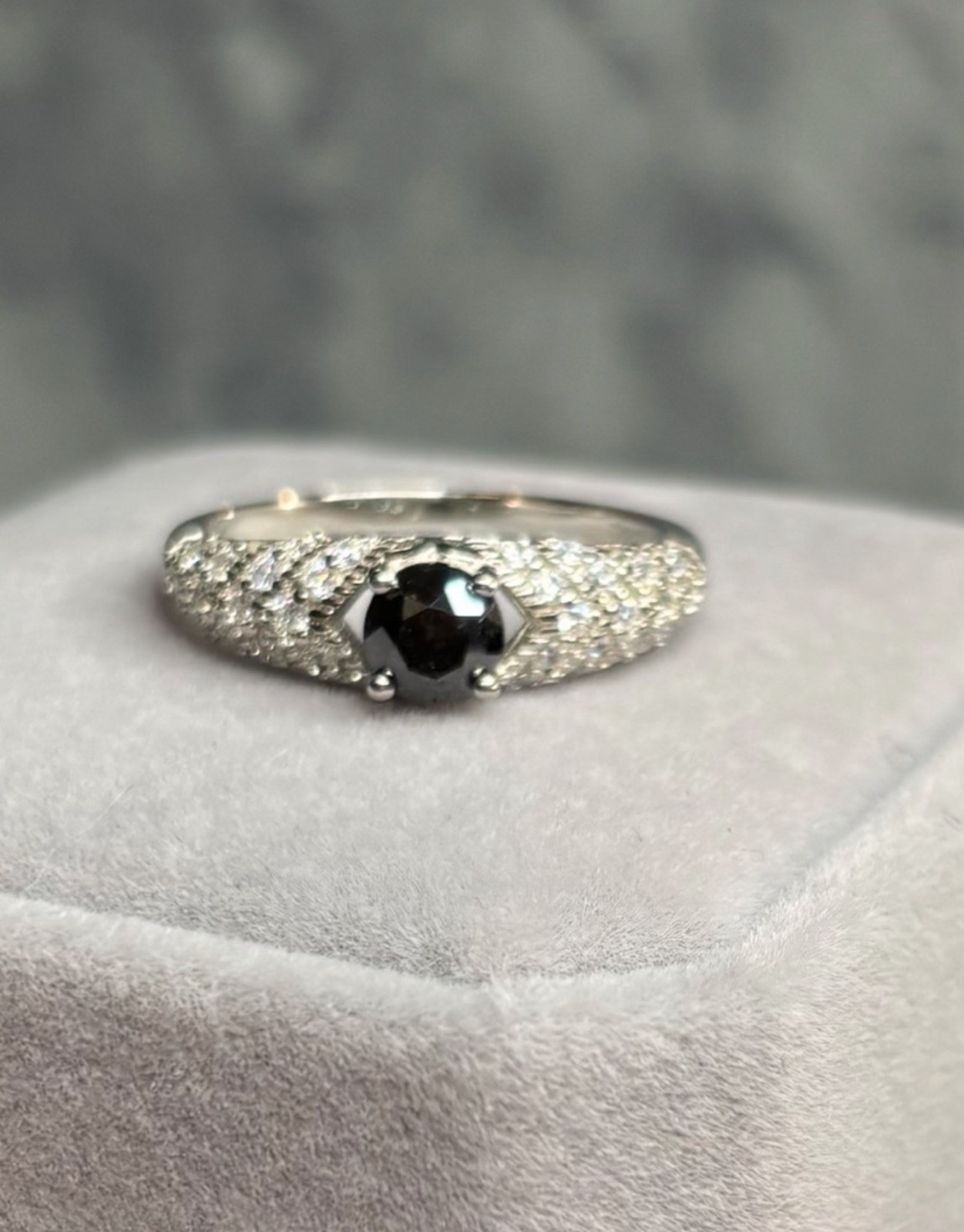 Exquisite Natural Black Diamond .61CT & Topaz 925 Sterling Silver Ring Size 7