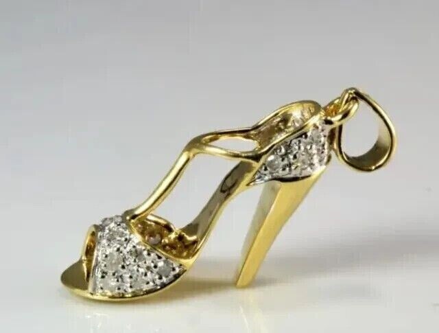 Round Simulated Diamond Women’s Gorgeous Heels Pendant 14K Yellow Gold Plated