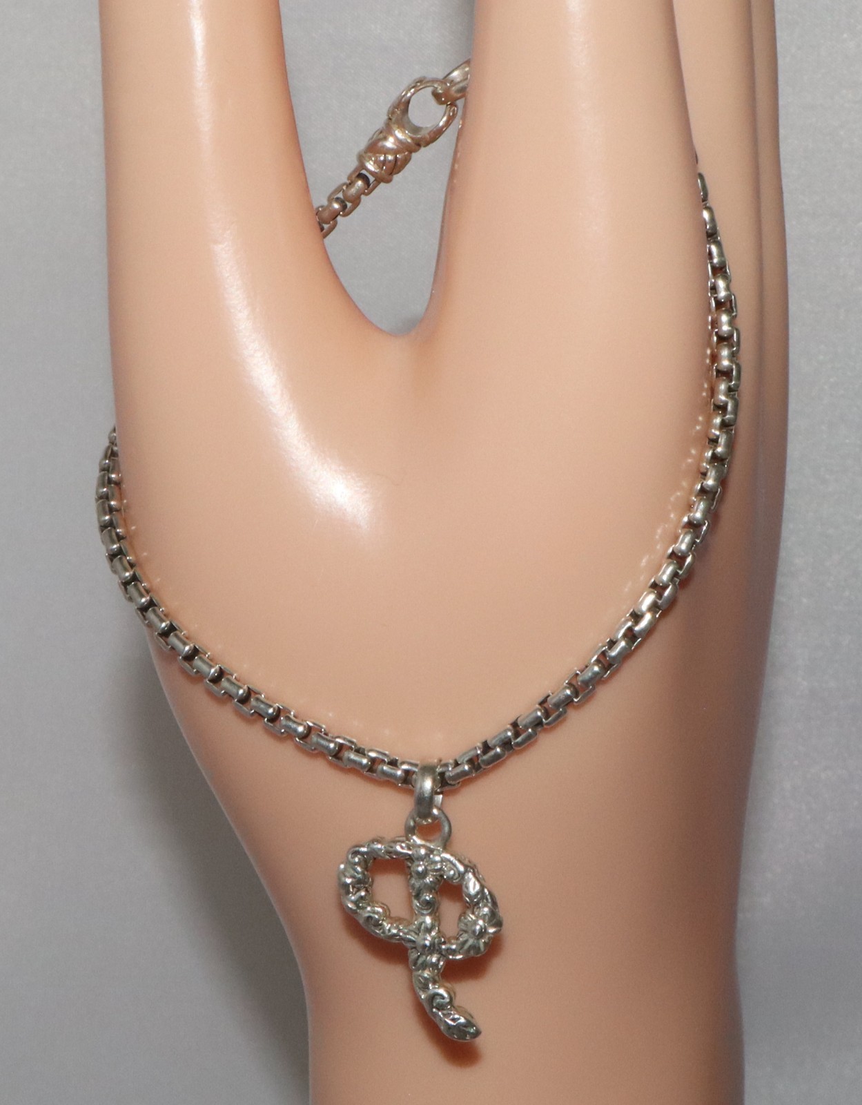 John Hardy JAI Sterling Silver Rounded Box Chain Initial “P” 7 1/4 inch Bracelet