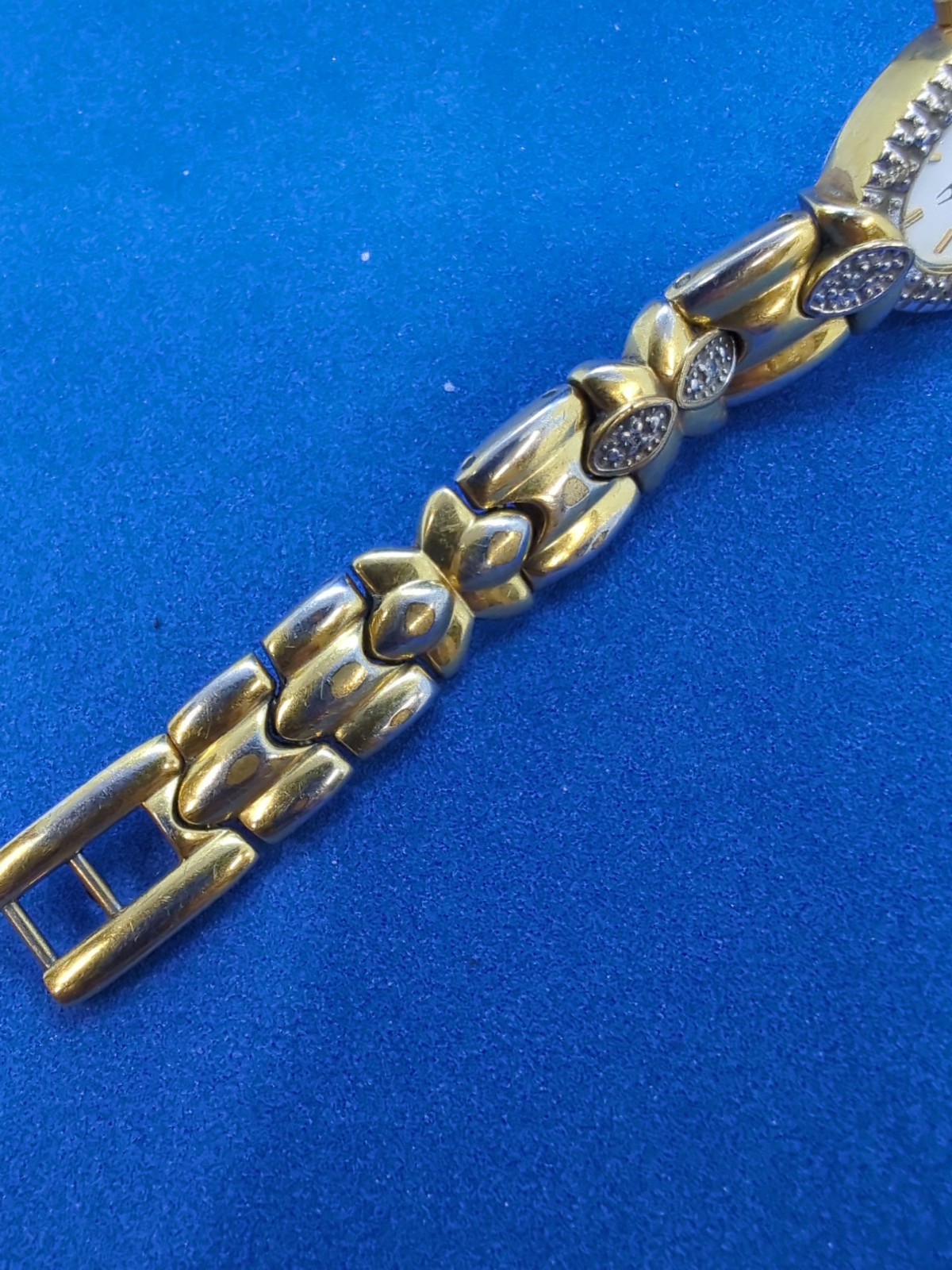Bulova Gold Plated Watch, 12 Diamonds Oval Face, Petite vintage 98R34