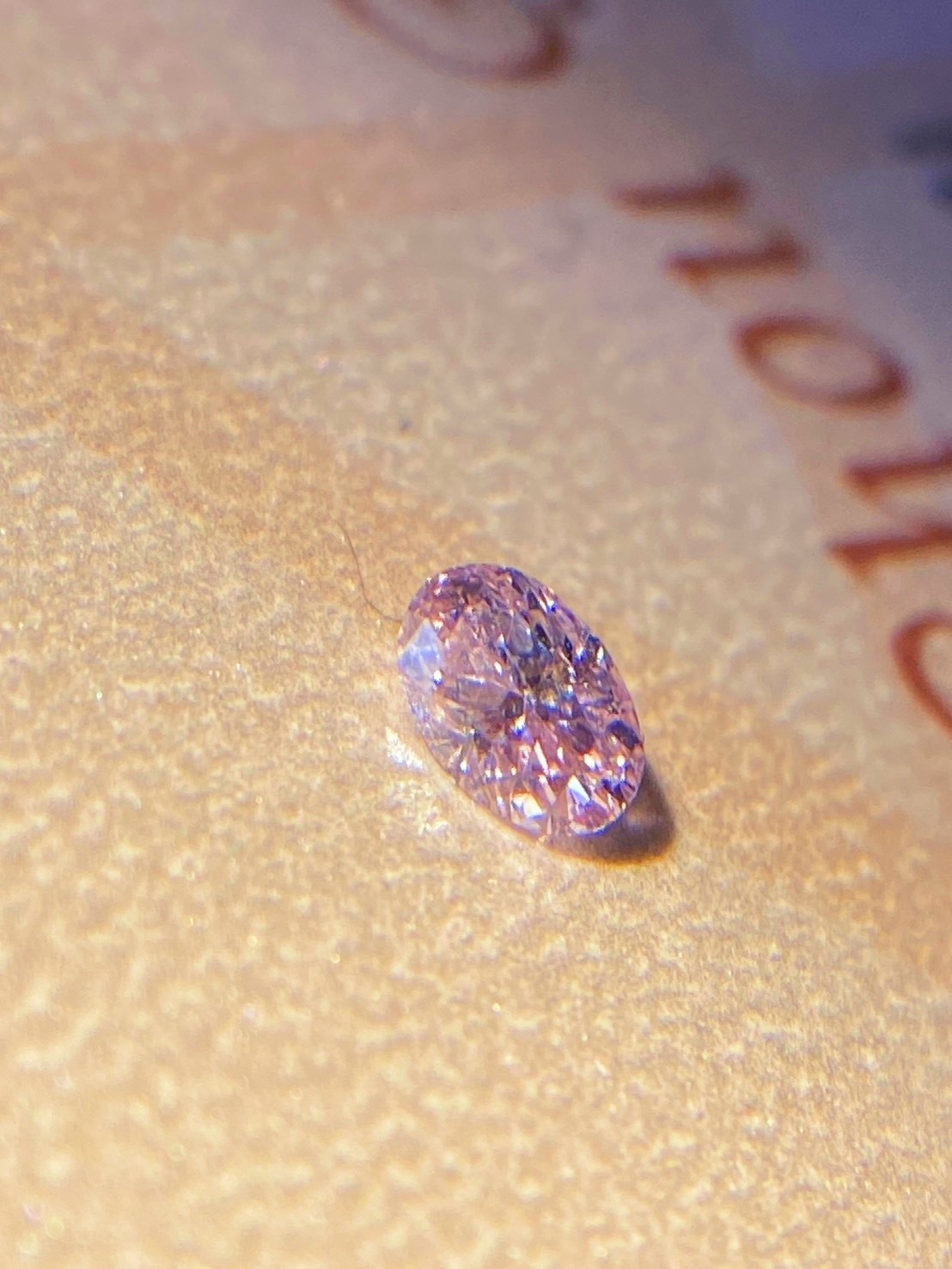 [jerseychou] Natural Fancy pink diamond 0.14 ct , Even, GIA