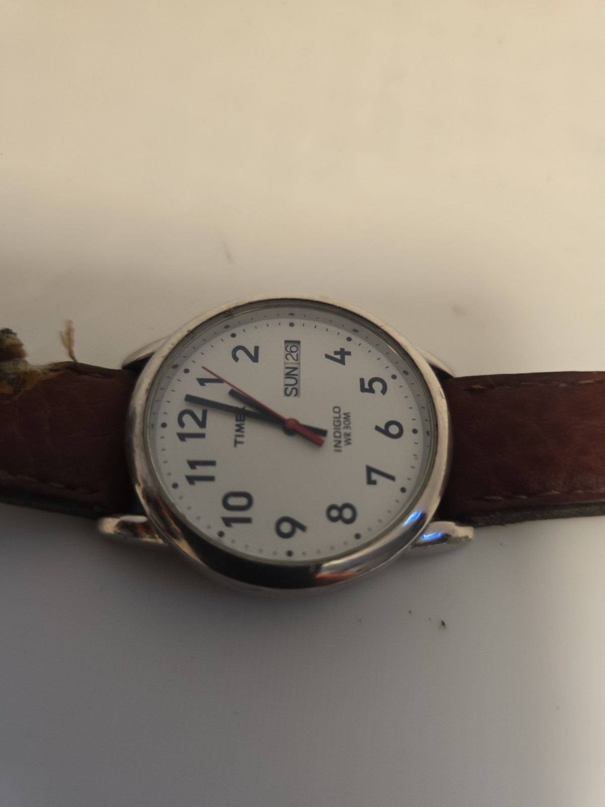 Timex Indiglo WR 30M Mens Watch 35mm White Dial Brown Leather Day Date T20041