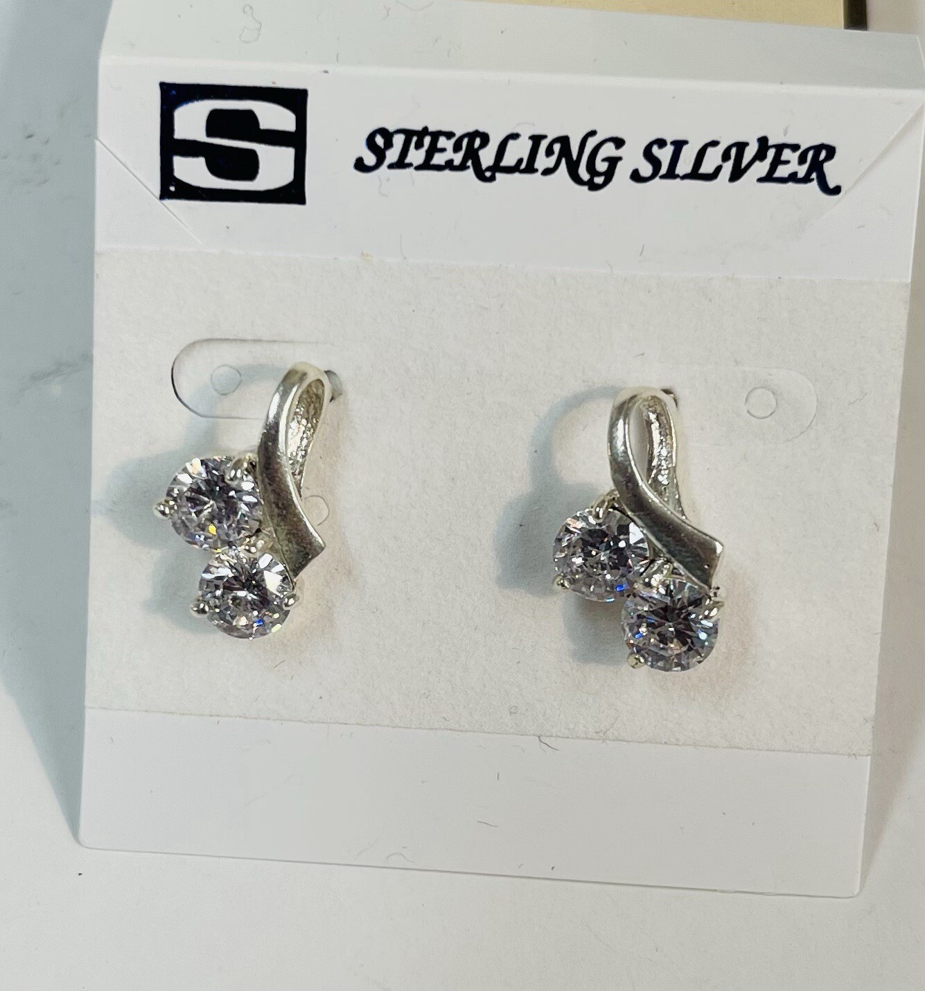 925 Sterling Silver White Oval Zircon stud earring for women/teen/men