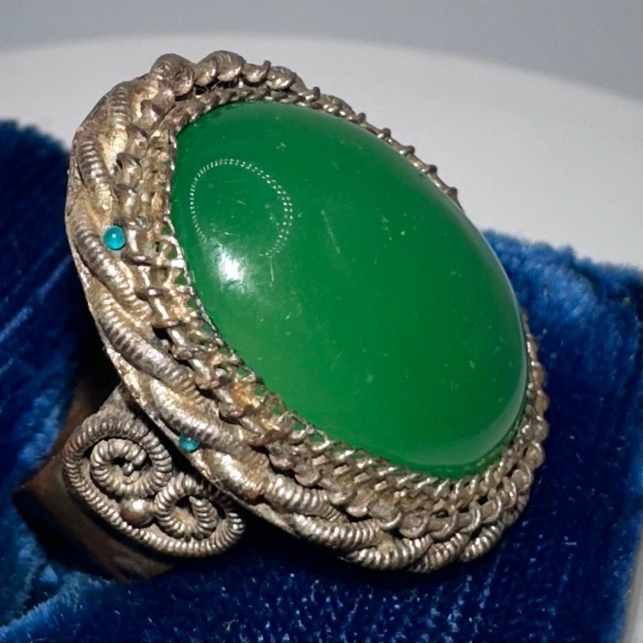 Vintage Chinese export green faux jade glass cabochon adjustable brass ring
