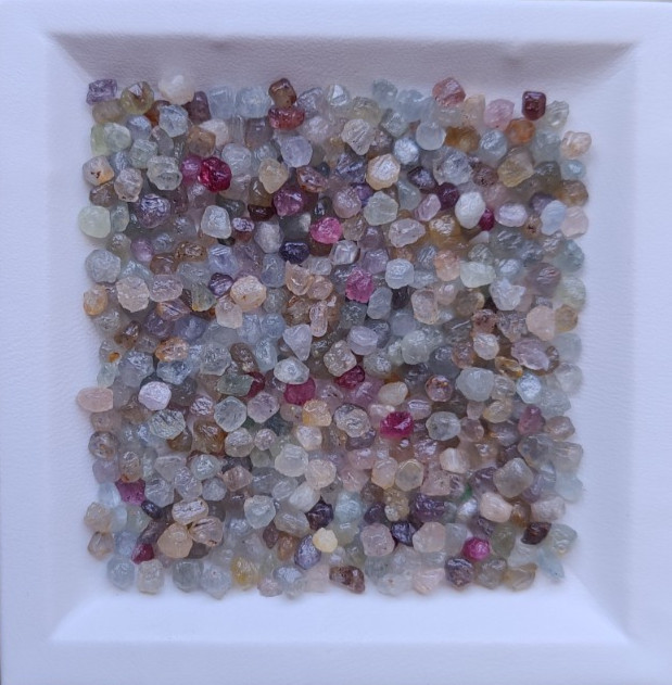 100% Natural Sapphire Rough, Loose Gemstone Sapphire Cut Grade Raw Gemstone M 52