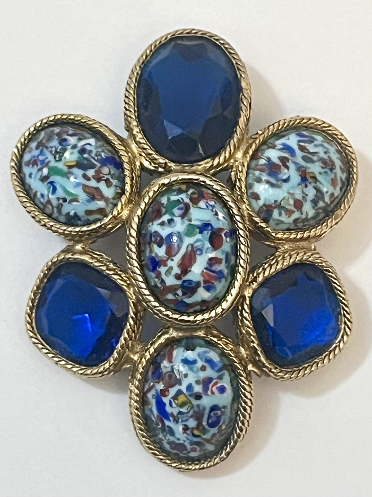 Domed Cabochon Brooch Swirled Speckled Glass Vintage Not Signed Estate Jewelry