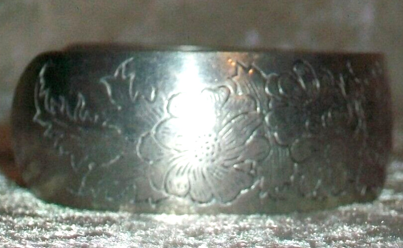 Vintage Leonard of Bolivia Hand Etched Genuine Pewter Aster Floral Cuff Bracelet