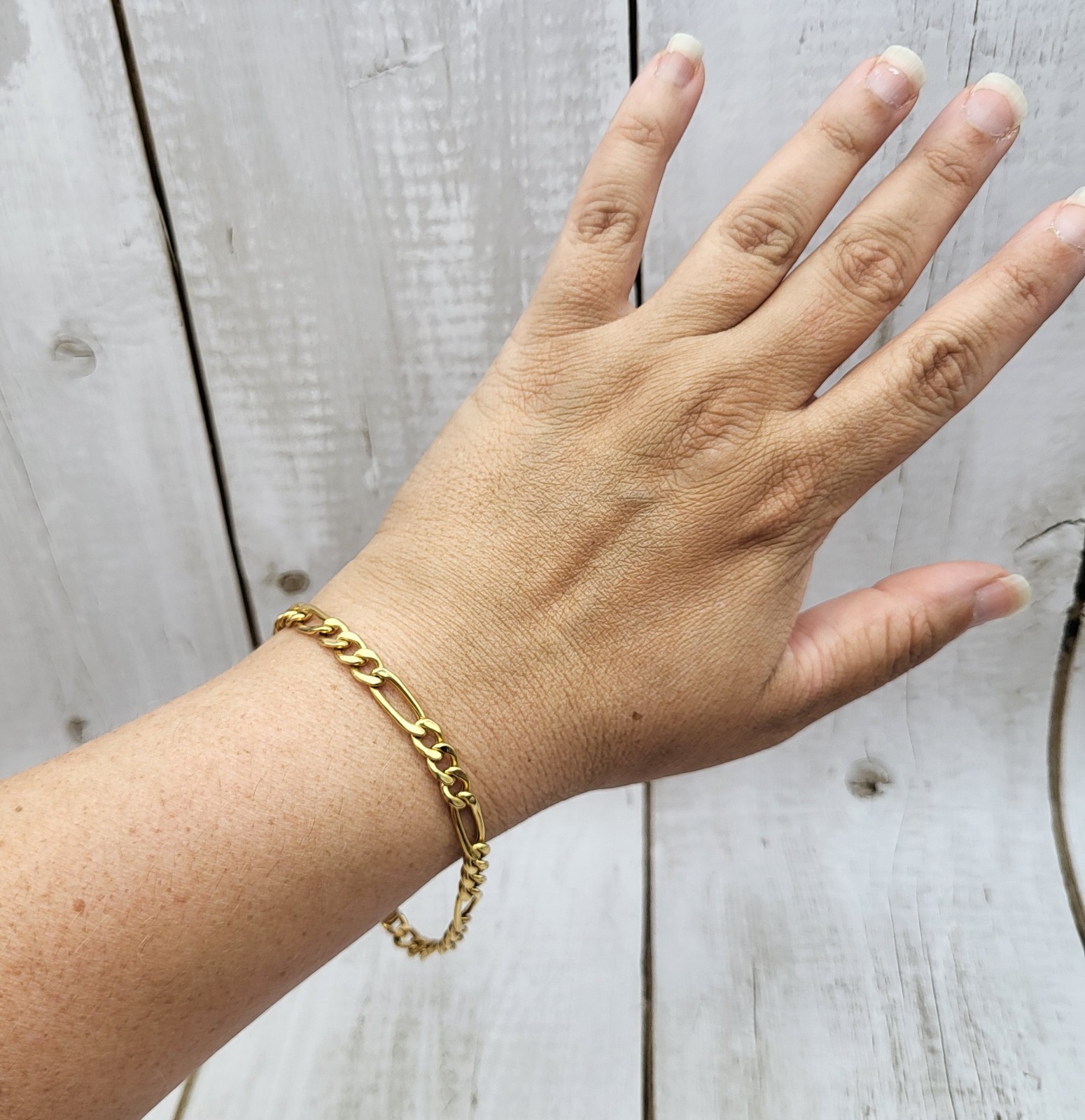 Mans 10K Yellow Gold Italy 9″ Long Figaro Bracelet or Ladies Anklet