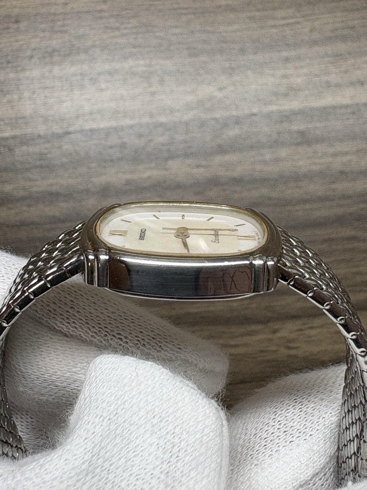 SEIKO Exceline 1221-5890 Vintage 1979 Quartz Ladies Watch New Battery Japan
