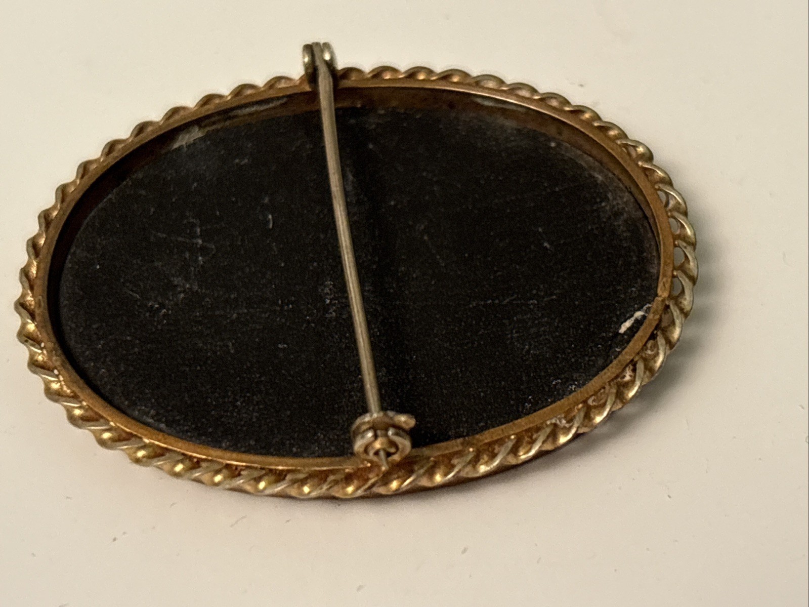 Vintage Gold Tone Floral Inlay Pietra Dura Brooch G2U