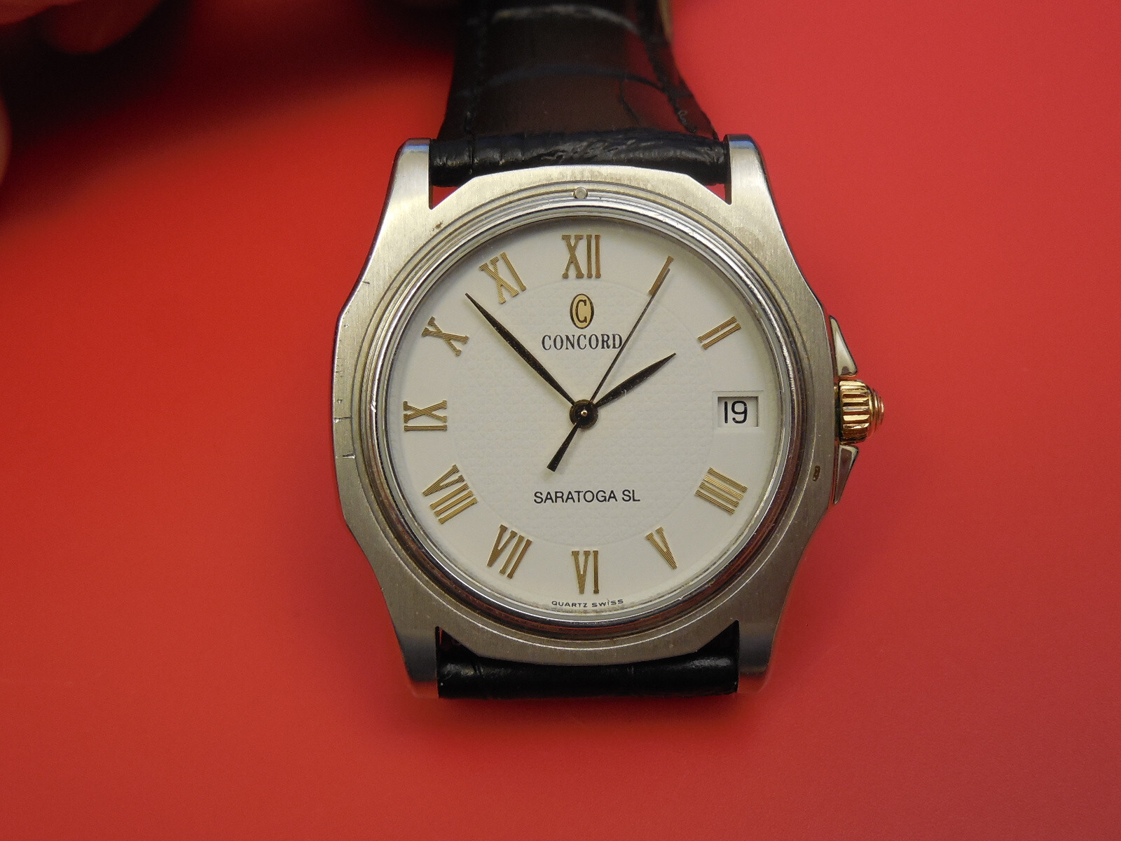 CONCORD SOLD STAINLESS STEEL 34MM SARATOGA DATE MEN’S WATCH MISSING BEZEL