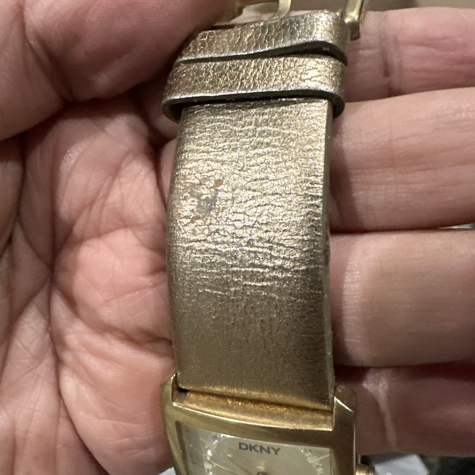 Working DKNY Square Crystal Ladies Watch 30mm Gold Strap New Battery Fit 7.5
