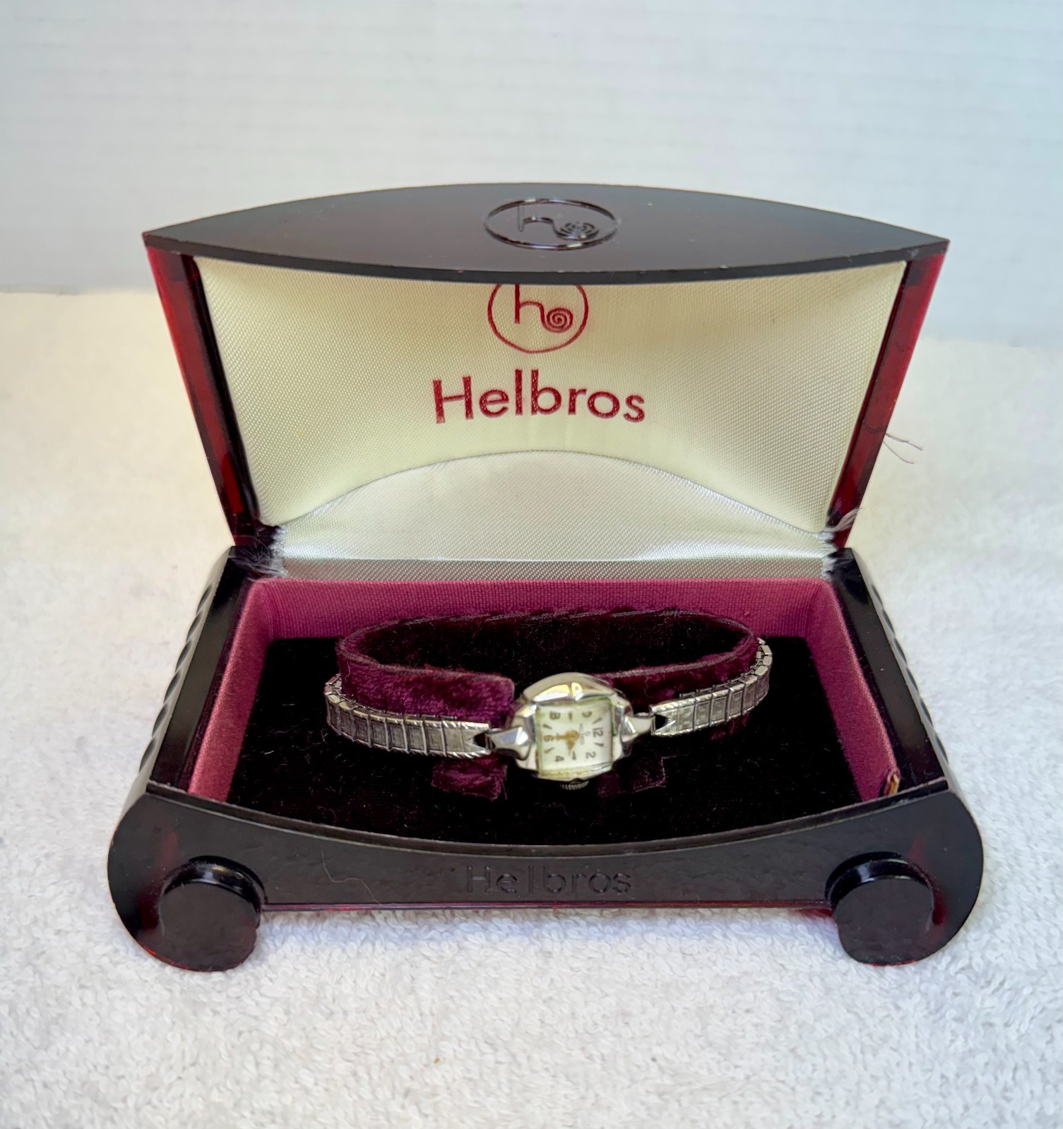 Vintage Helbros Women’s 16.6mm Mechanical Wristwatch w/ Expansion Band & Origina