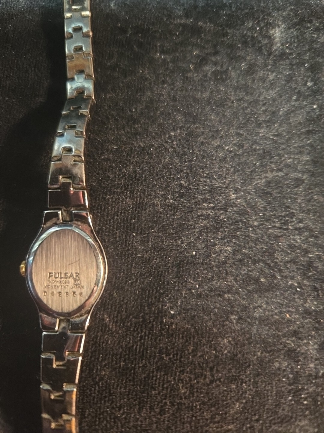 Pulsar Vintage Oval 2 Tone Ladies Analog Wrist Watch (I-5)