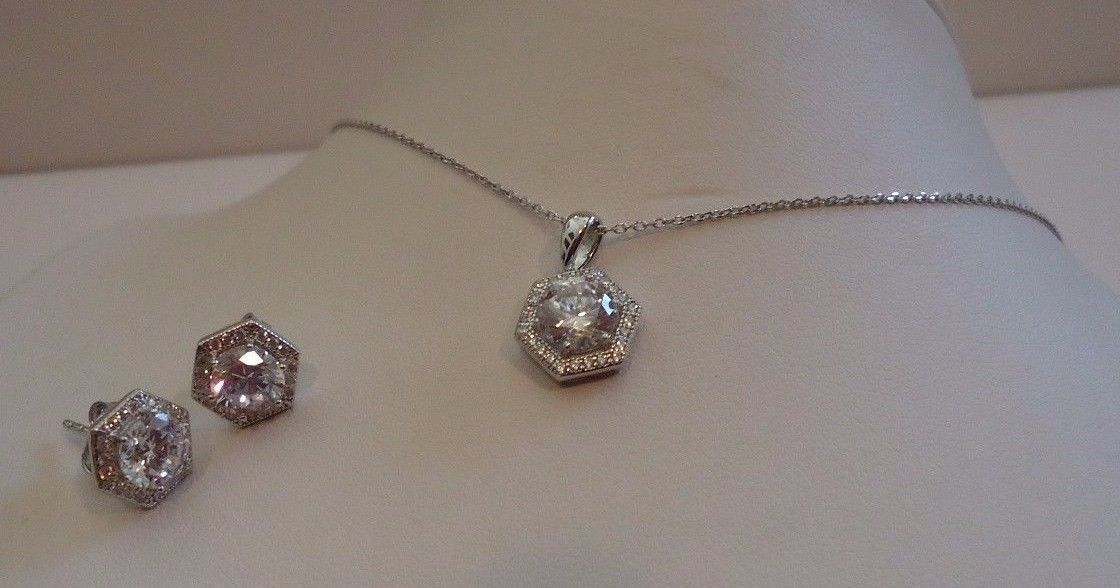HALO CENTER NECKLACE & EARRING SET W/ 5 CT LAB ACCENTS /925 STERLING SILVER