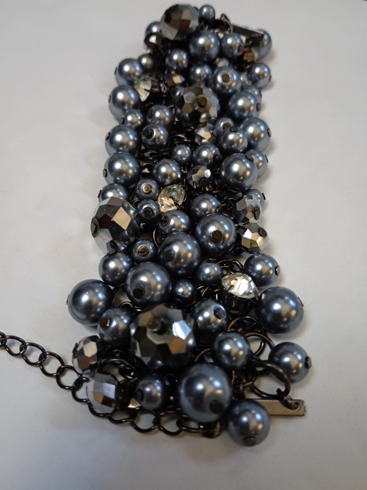 Vintage Premier Designs Signed Crown Tag Gunmetal Gray Pearl Cluster Bracelet Ve