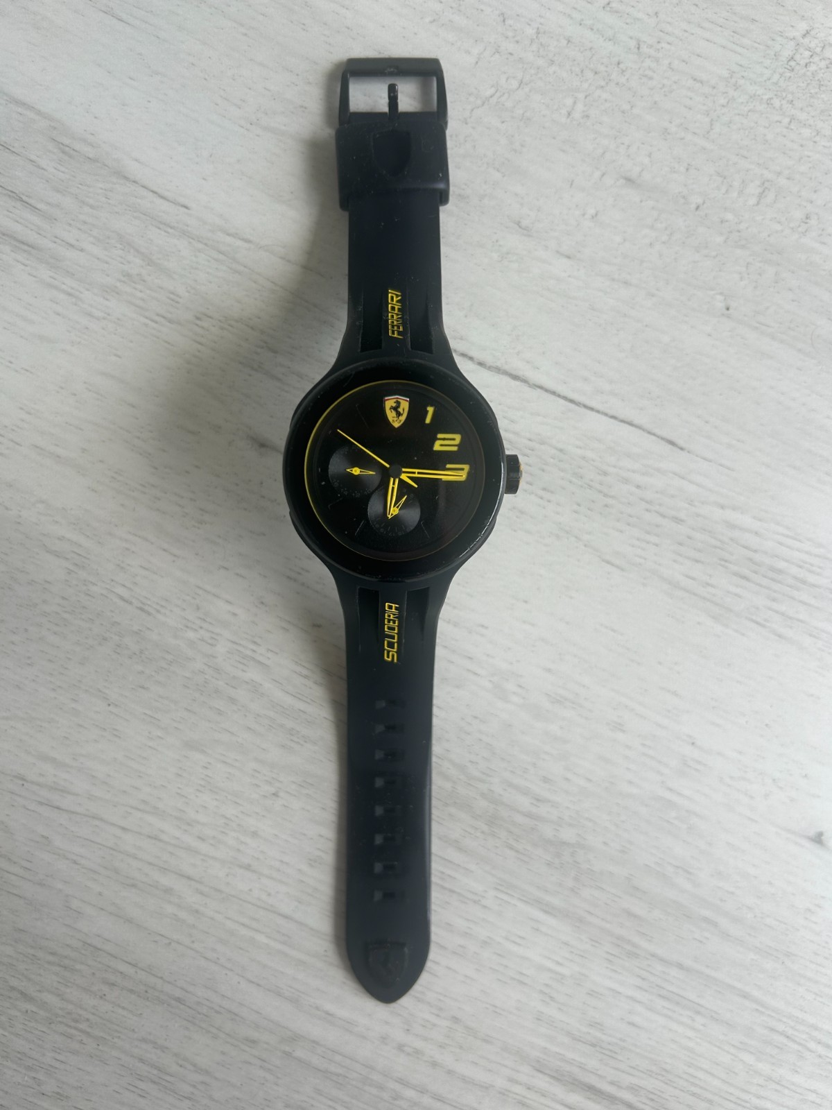 Scuderia Ferrari Pit Crew Quartz (Model 0830158)