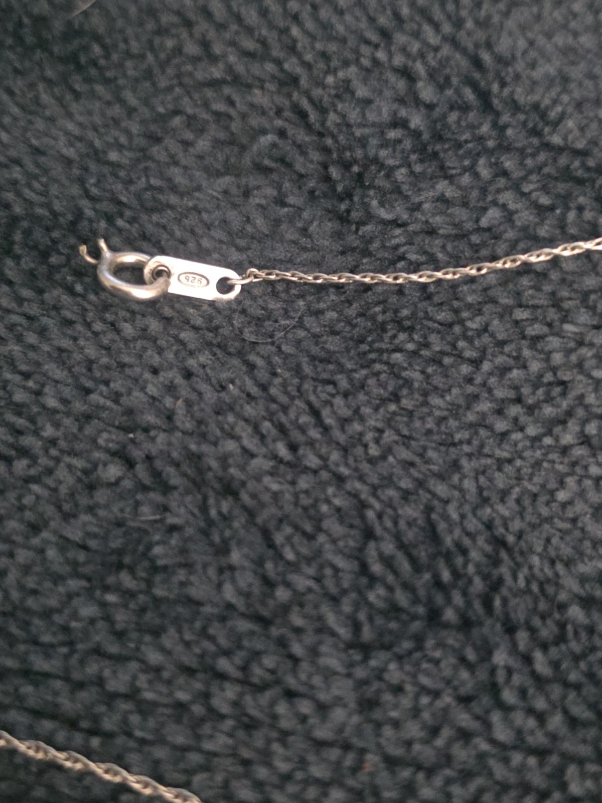 3 Ozs Of Broken Sliver An White Gold Jelwery