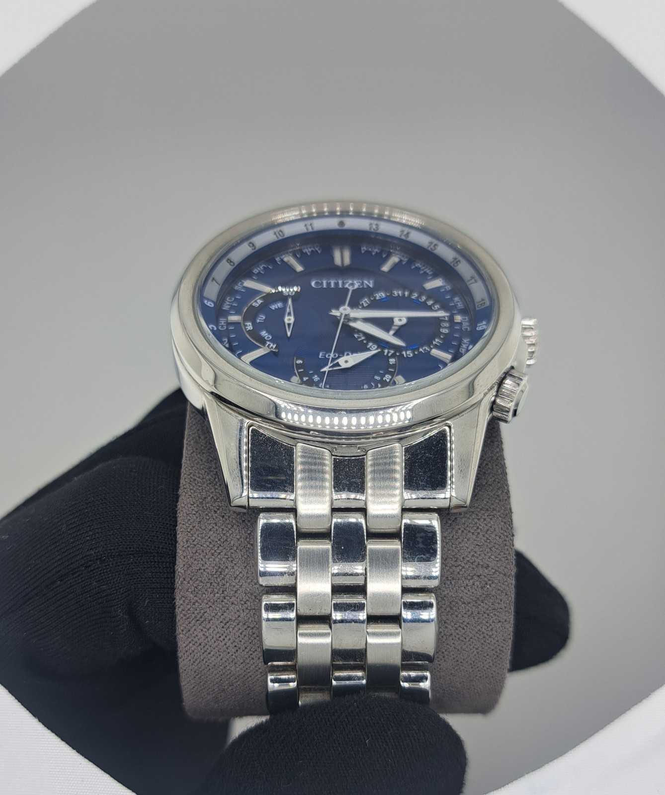 Citizen Men’s Eco-Drive Calendrier BU2021-51L 44mm Blue Dial World Time