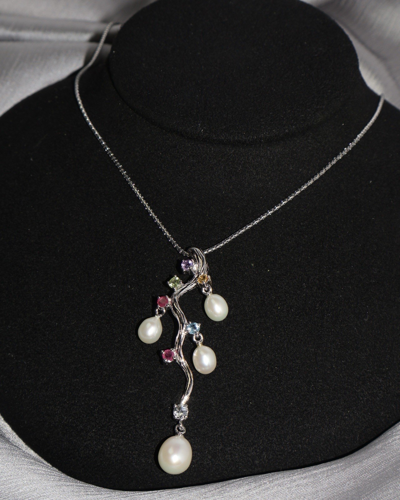 WH Sterling Silver Multicolor Stones & Pearl Necklace 7.83G / 20-22in