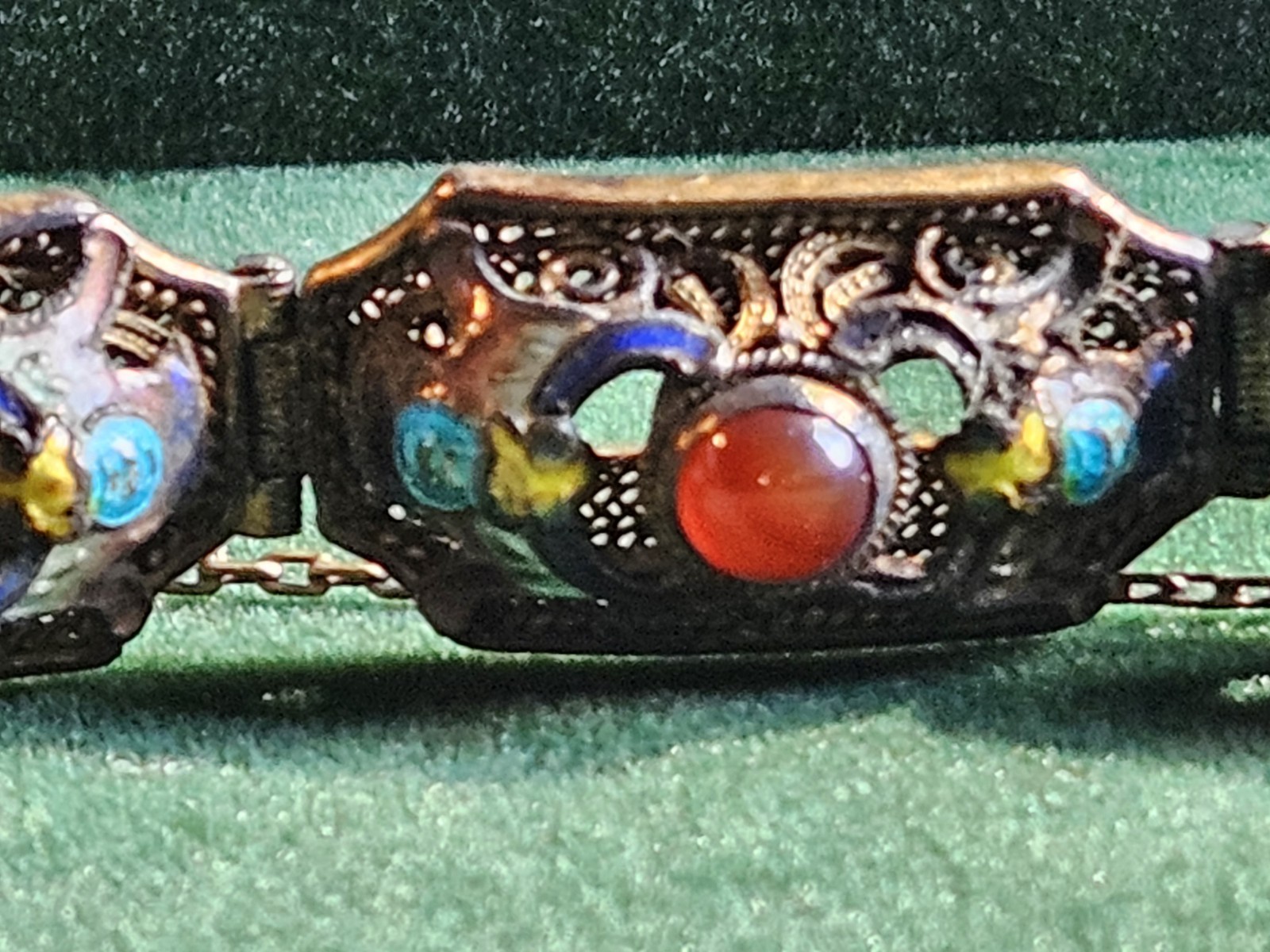 Vintage Chinese Gilt Silver filgeree Cloisonne Carnelian Bracelet 7 1/8