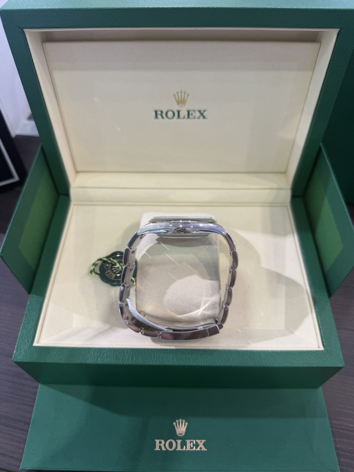 2026 NEW Rolex Oyster Perpetual 36mm Green Dial – Ref. 126000 – Oyster Bracelet.