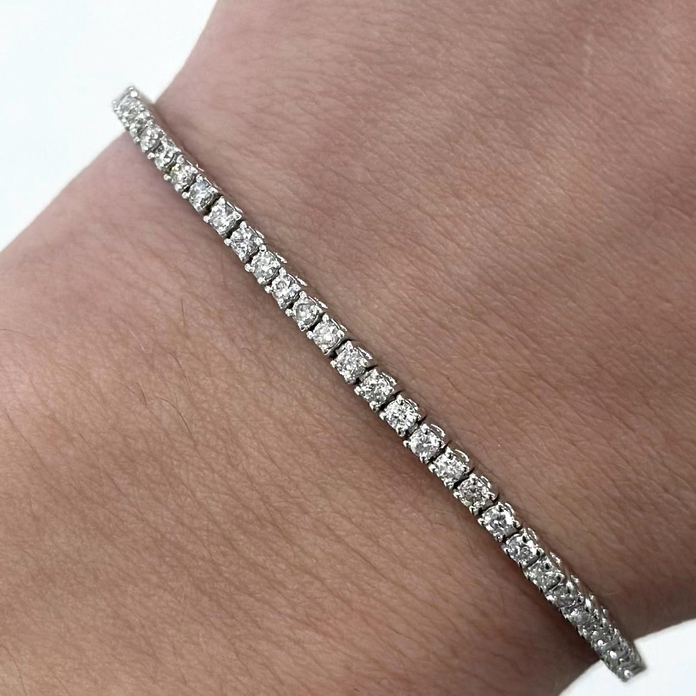 Alexander Beverly Hills 1.83ct Diamond Tennis Bracelet 18-Karat White Gold