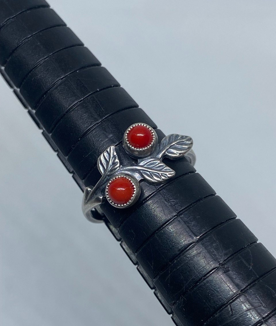 Vintage USSR cupronickel ring. Size 7 . Weight 1.95 g. Women’s jewelry.