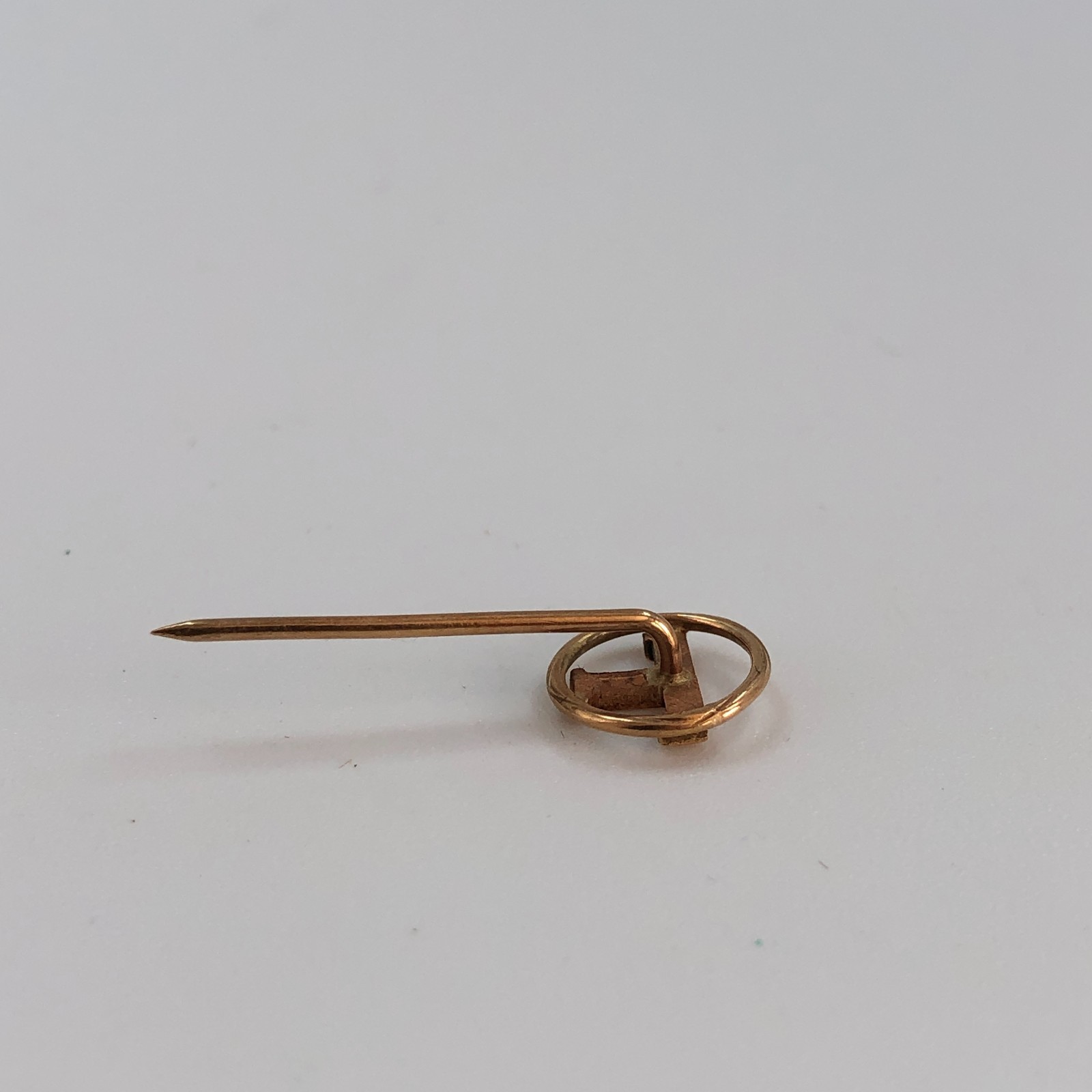 Vintage 9ct Gold ‘ T ‘ Initial Stick Pin – L 2.7cm x W 1cm – 0.73g