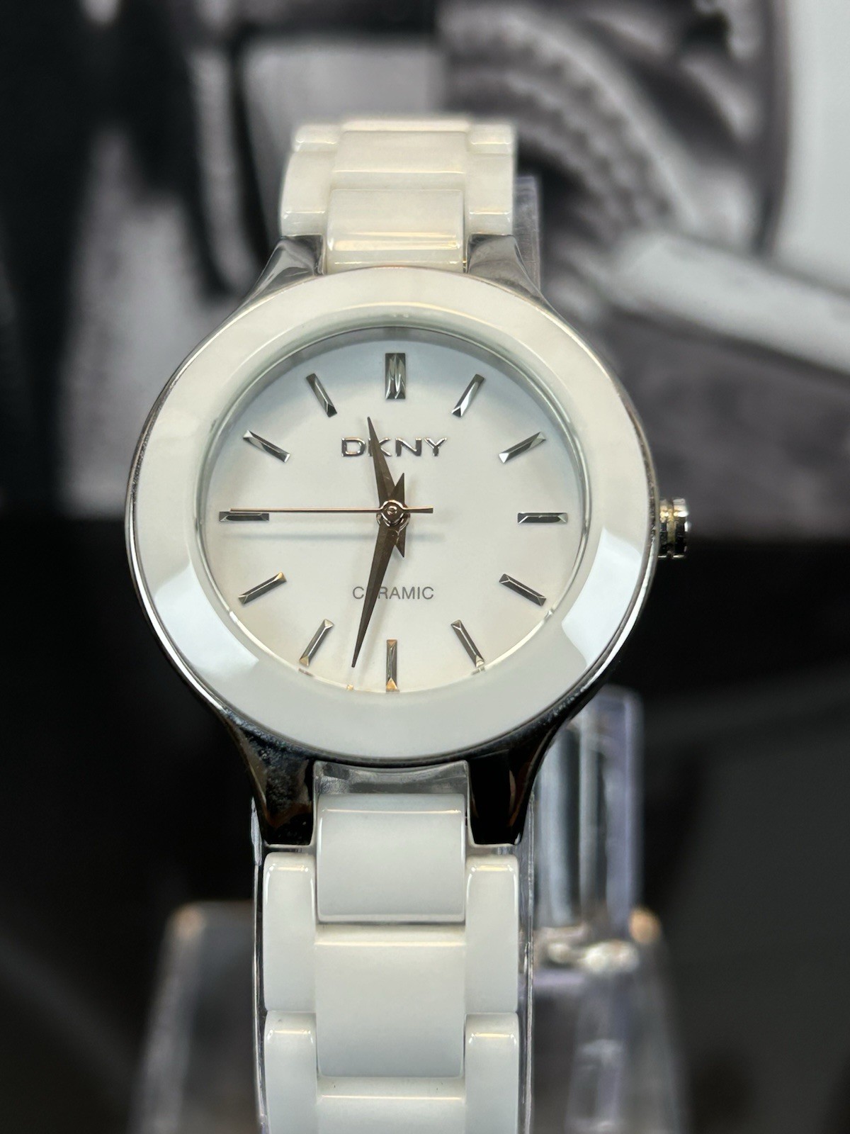 DKNY White Ceramic Watch NY4886 — Clean, Sleek, and Goat-Approved!