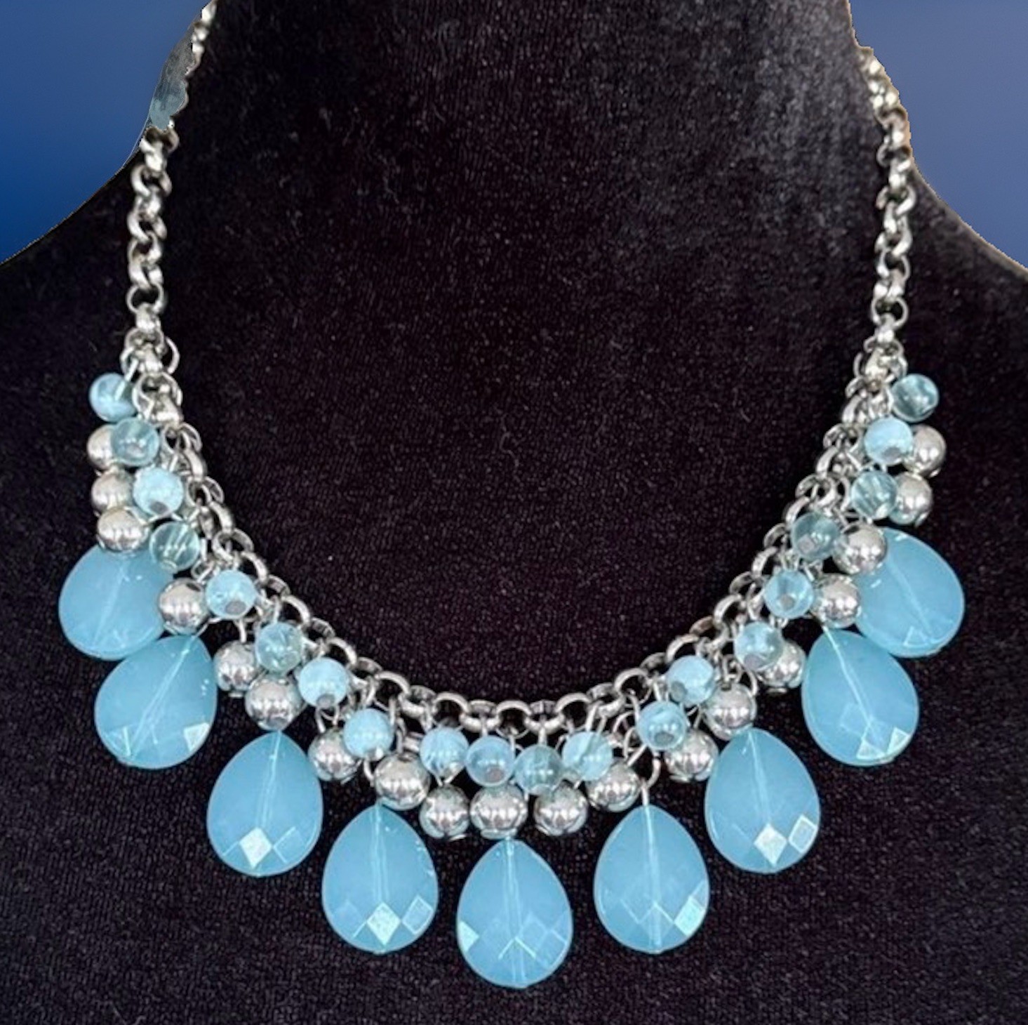 Tropicana Blue Eye Droped Necklace Earrings Lobster Claw Silvertone Beads .75”