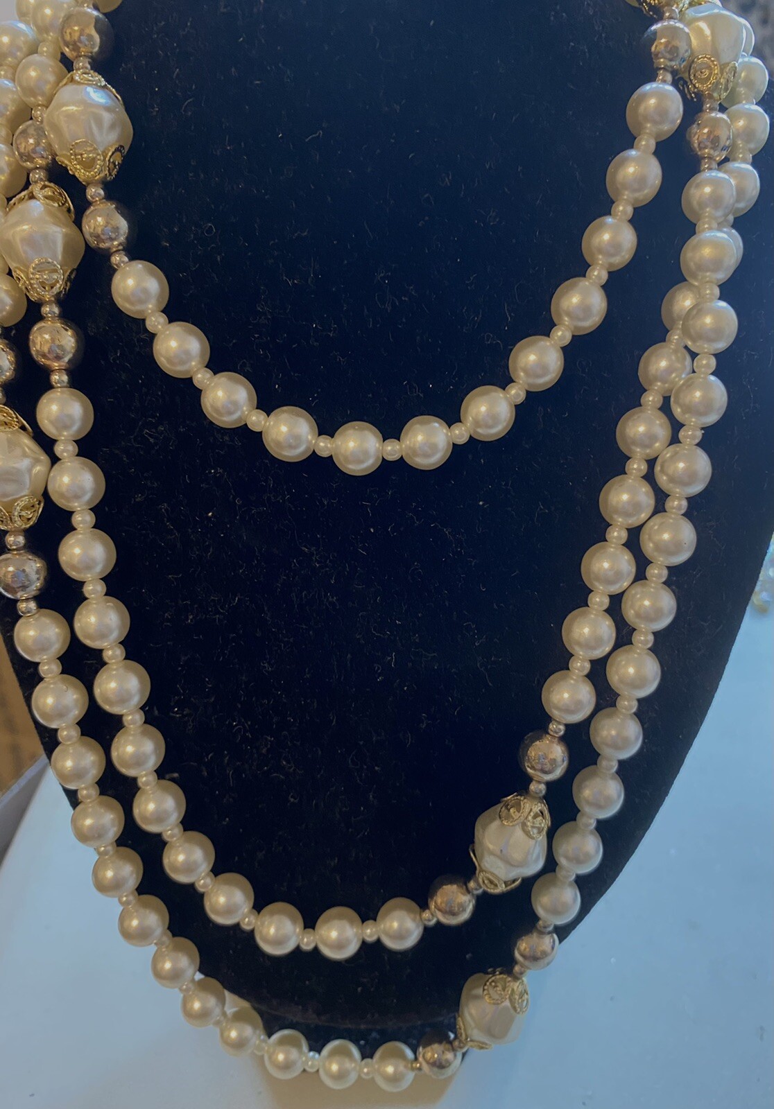 7.69 Vintage necklace, long, golden tone, pearls