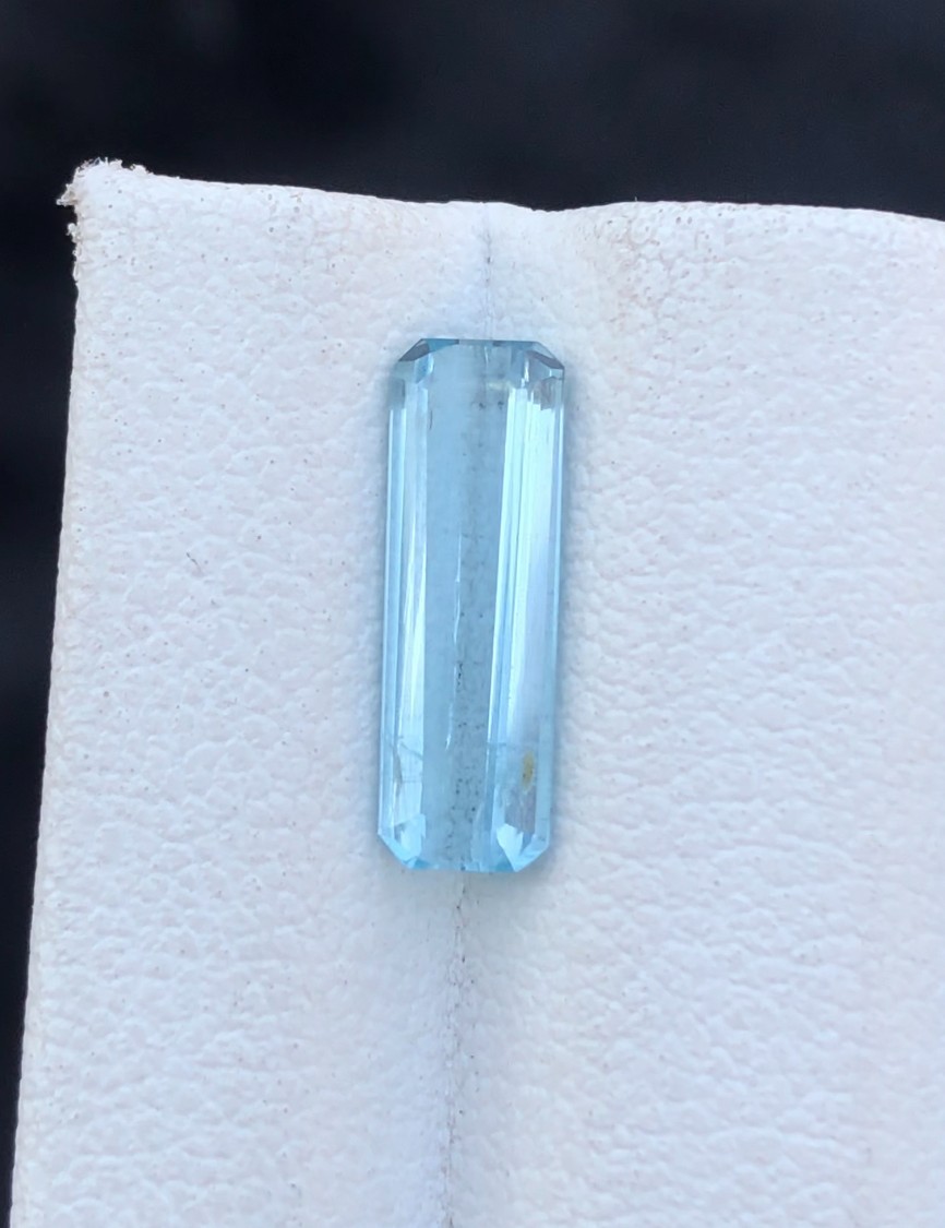 1.20 Ct Blue Transparent Aquamarine Gemstones