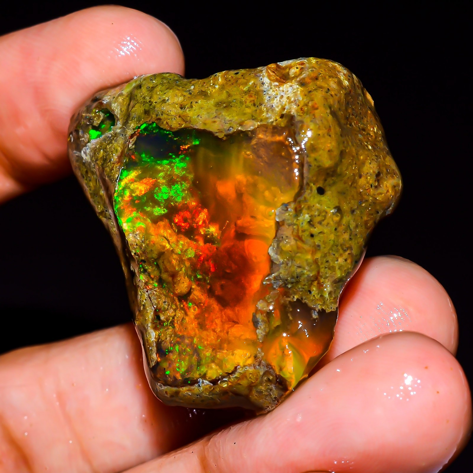 58 Ct Fire Opal Ethiopian Natural Oil Rough Gemstone For Jewelry 33x26x13 mm
