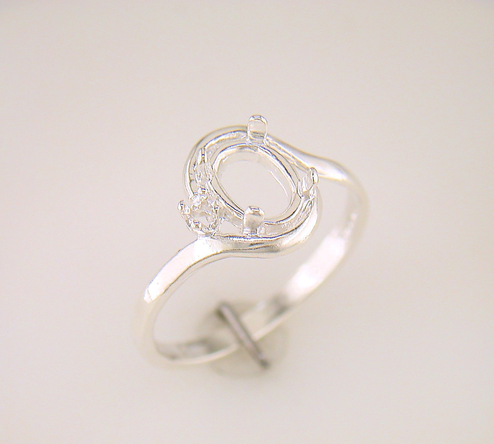 Low Profile Oval Single Accented Ring Setting Sterling Silver
