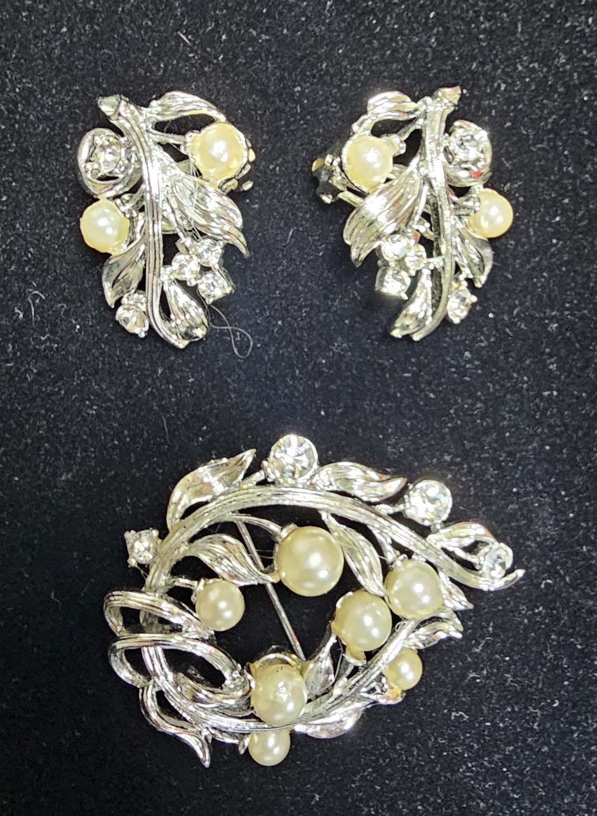 Beautiful Vintage 3 Pc. Set High Quality Costume Clip Earrings And Broach Pin…