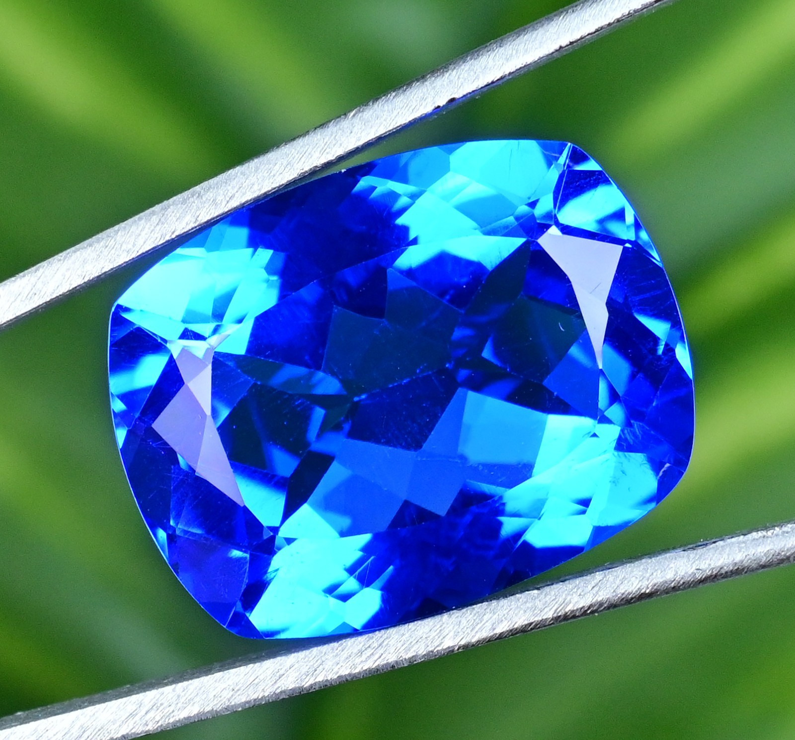 26.15 Ct Natural Rare Lustrous Blue Tanzanite Certified Flawless Loose Gemstone