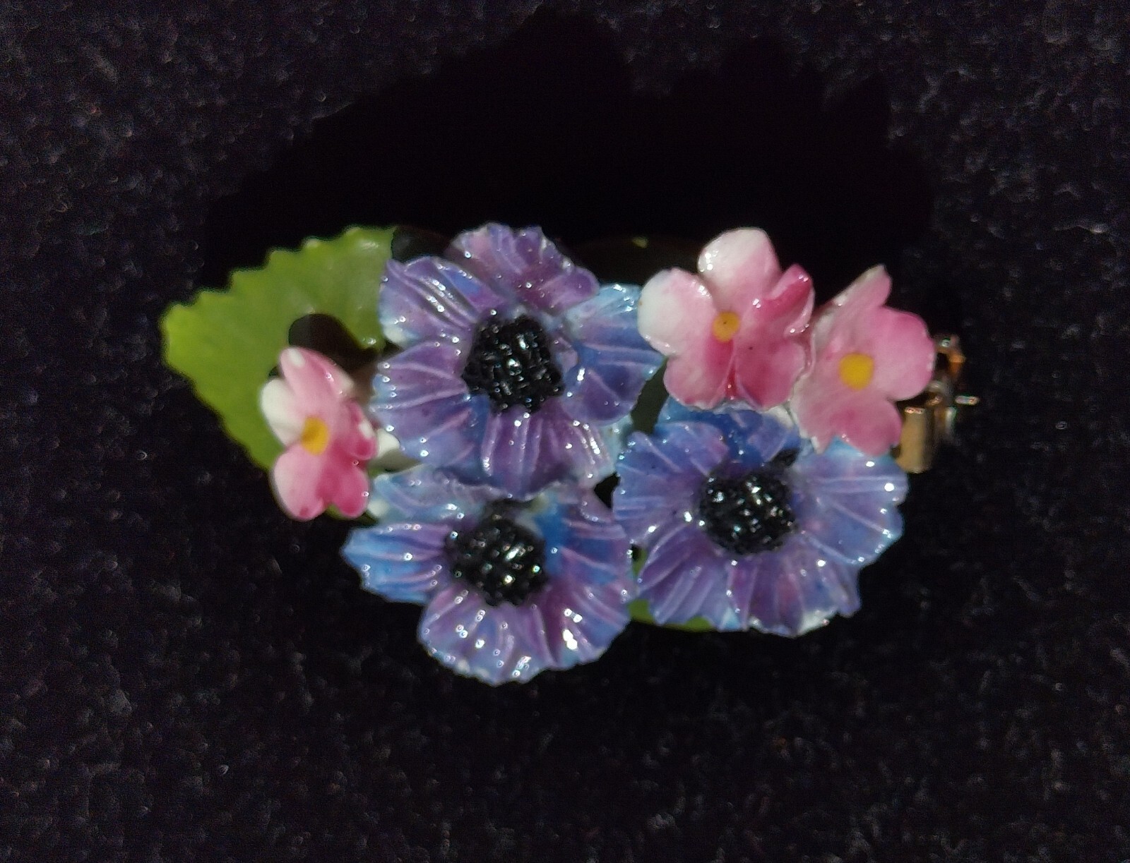 Vintage AYNSLEY (England) Brooch Fine Bone Cina ~ Aemone Flower Theme 38 mm