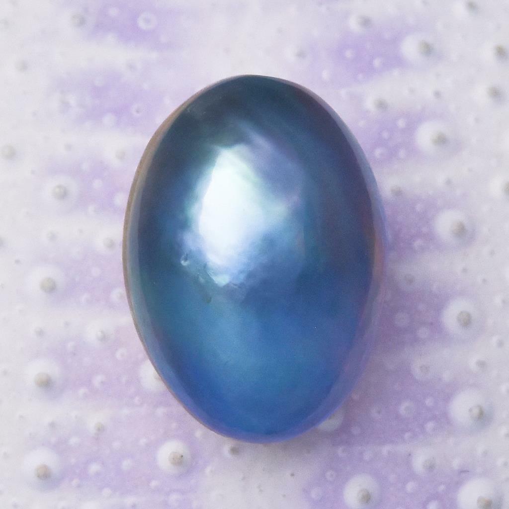 13.45 mm Blue Mabe Pearl Oval Iridescent Cultured in Sumbawa Indonesia 0.60 g