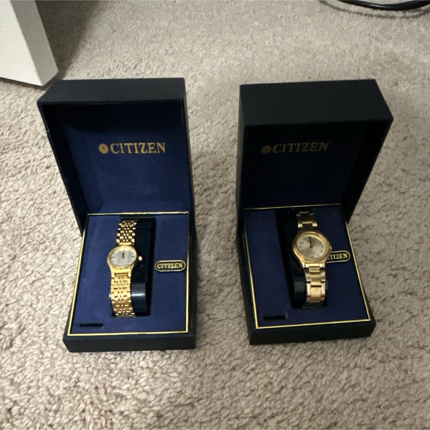 Citizen Vintage Quartz Analog Gold Tone With Box (His and Hers)