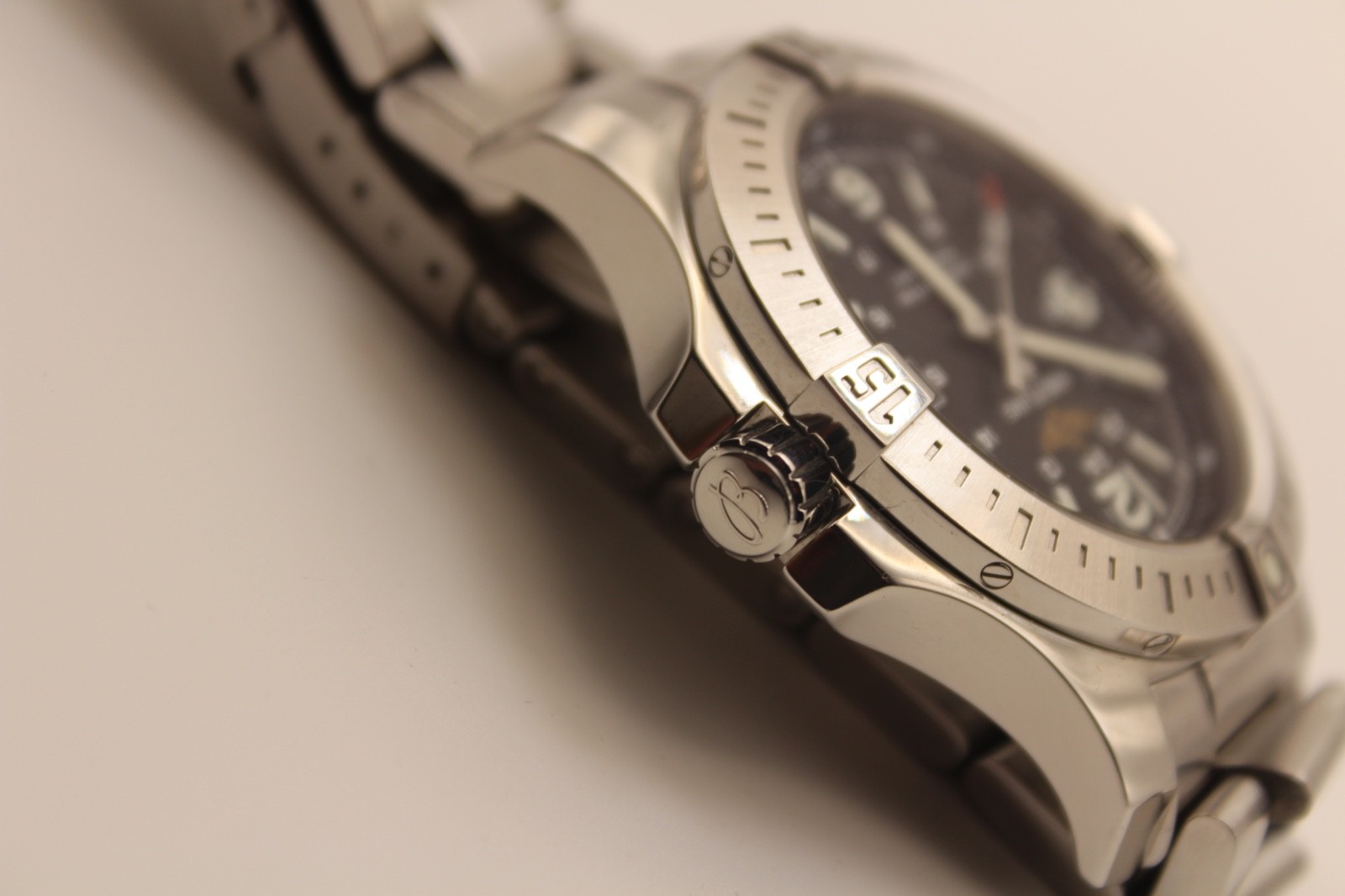 Breitling Colt A17388 44mm black dial
