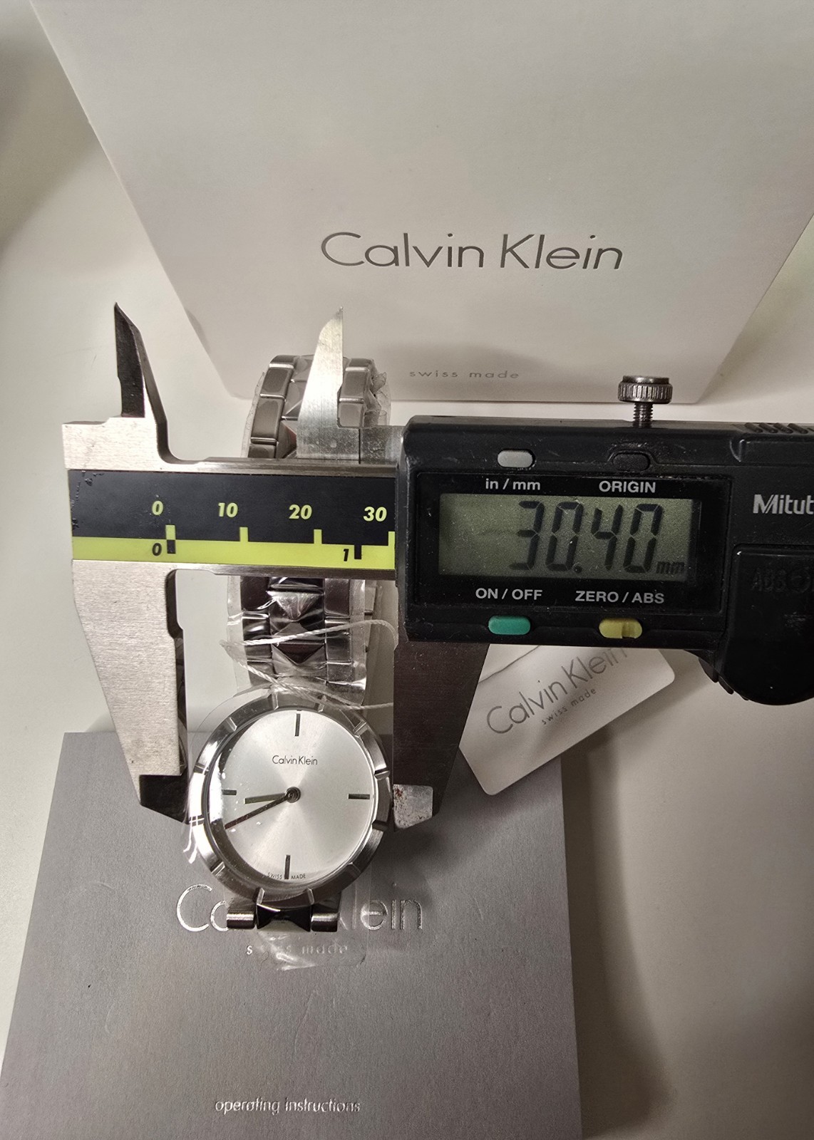 Womens Calvin Klein Swiss Stainless Steel Watch Silver Pyramid Studded K5T33146